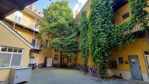 Innenhof - 2025